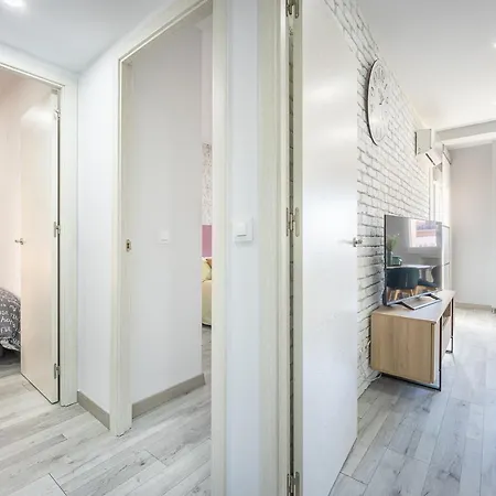 Delagua Apartments Atocha I Madrid Buitenkant foto